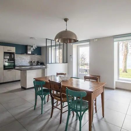 Casa vacanze Usson, 4 Pièces, 6 Personnes - Fr-1-630-146 Usson
