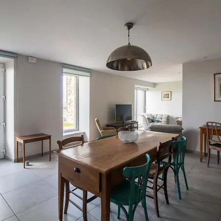 Usson, 4 Pièces, 6 Personnes - Fr-1-630-146